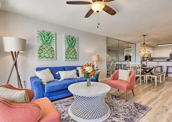 Snowbirds Retreat Walkable Destin Condo With View!
